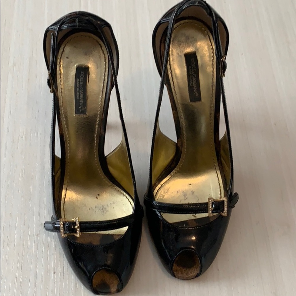 Dolce Gabbana patent leather peep to pumps